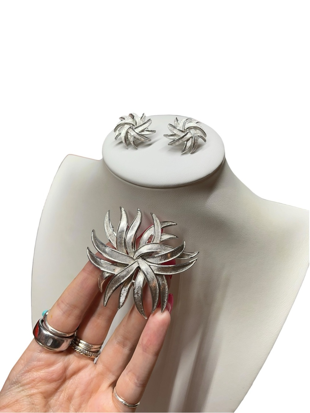 Vintage 80s Trifari Leaf Floral Clip On Earrings Brooch Set Silver Color